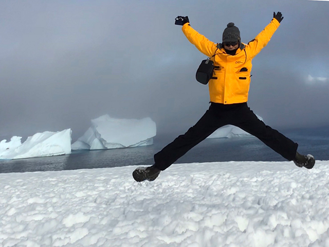 オーシャン・エンデバー南極探検 南極大陸に上陸！