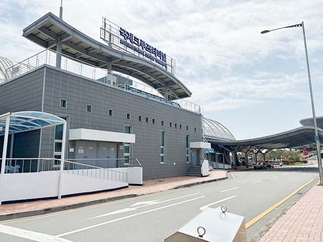 【スタッフ乗船レポート】クイーン・エリザベス 2025年4月16日 横浜～釜山 5泊6日